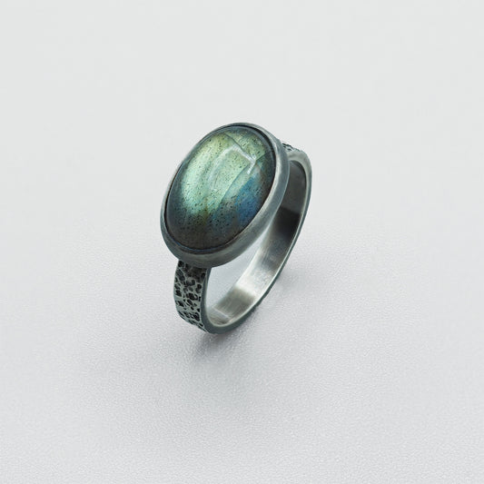 Oval labradorite silver ring