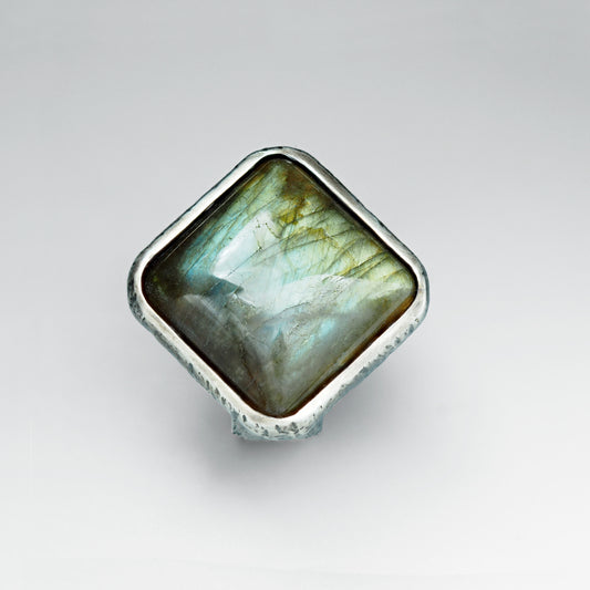Large labradorite cocktail ring