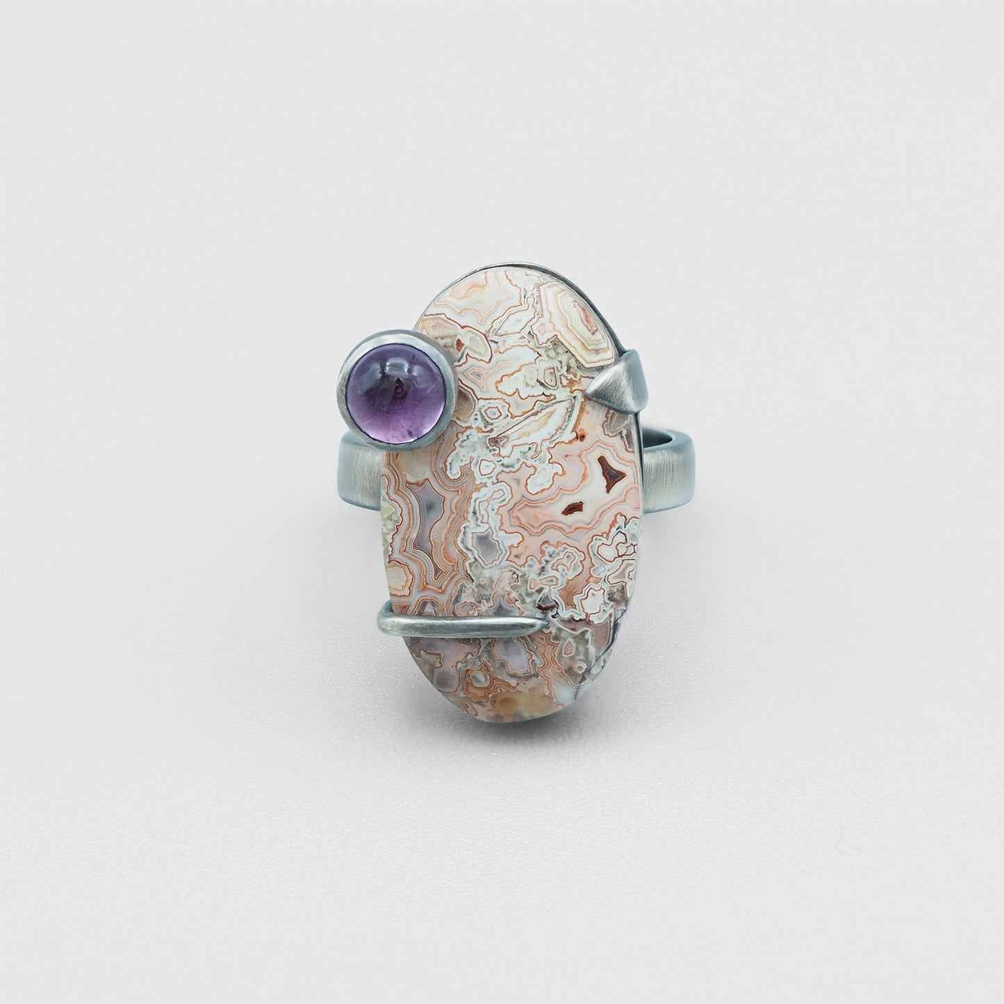 Laguna lace agate and amethyst ring